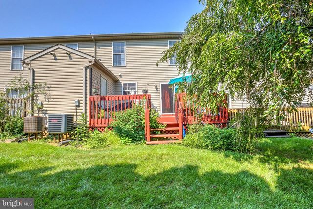 104 BATTENS CIR, Leola, PA 17540