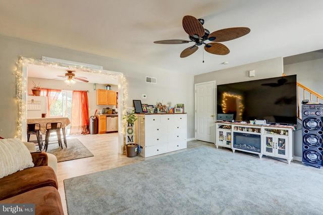 104 BATTENS CIR, Leola, PA 17540