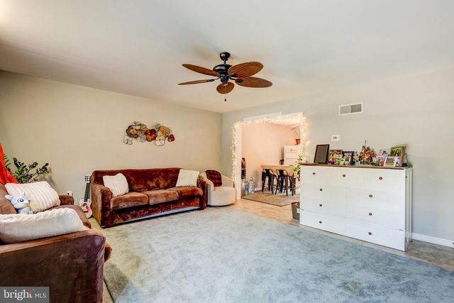 104 BATTENS CIR, Leola, PA 17540