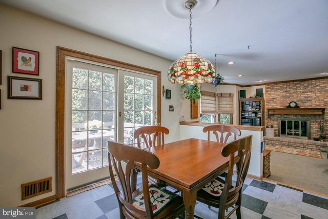 10 STEPHANIE LN, Hamilton, NJ 08691