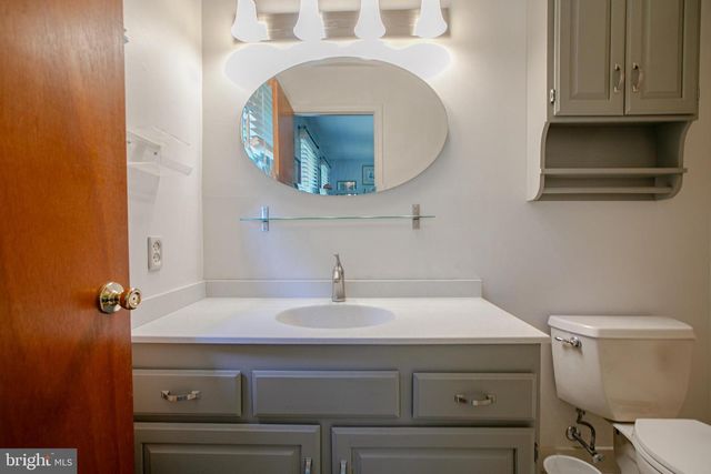 10 STEPHANIE LN, Hamilton, NJ 08691