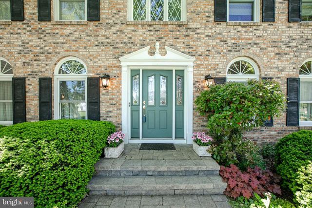 10 STEPHANIE LN, Hamilton, NJ 08691