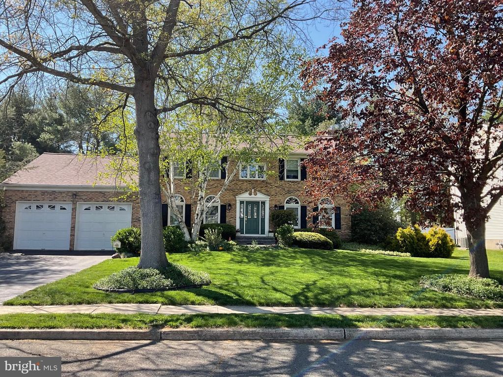 10 STEPHANIE LN, Hamilton, NJ 08691