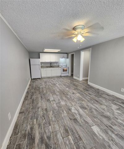 1400 STRAWBERRY PLACE 19, Plant City, FL 33563