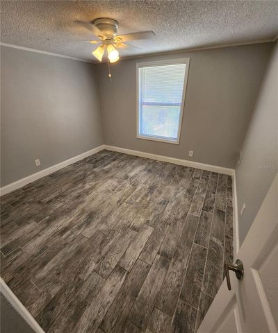 1400 STRAWBERRY PLACE 19, Plant City, FL 33563