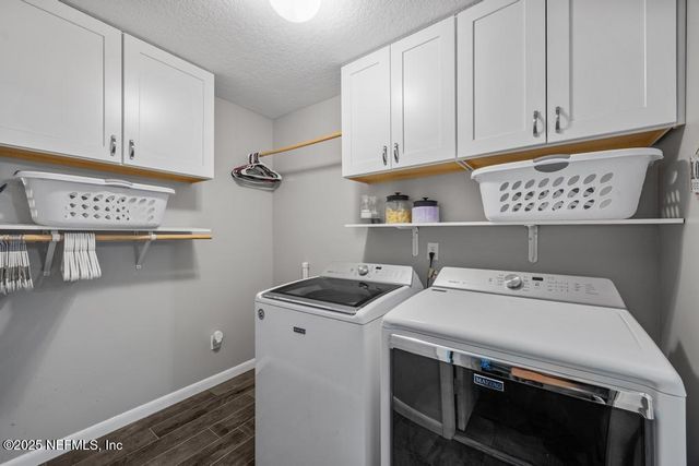 10942 BERKSHIRE Lane, Jacksonville, FL 32225