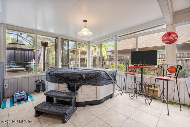 10942 BERKSHIRE Lane, Jacksonville, FL 32225