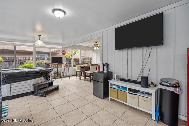 10942 BERKSHIRE Lane, Jacksonville, FL 32225