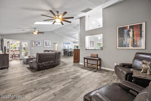 10942 BERKSHIRE Lane, Jacksonville, FL 32225