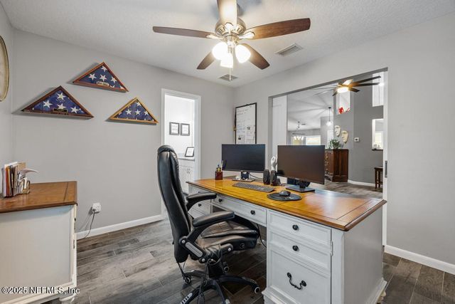 10942 BERKSHIRE Lane, Jacksonville, FL 32225