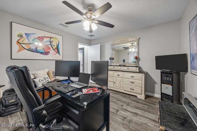 10942 BERKSHIRE Lane, Jacksonville, FL 32225