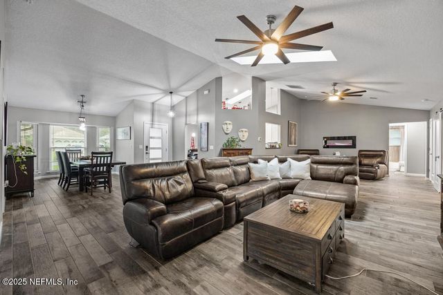 10942 BERKSHIRE Lane, Jacksonville, FL 32225