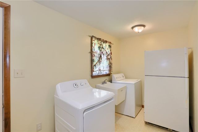 1550 Glenn Way, Stowe Twp, PA 15136