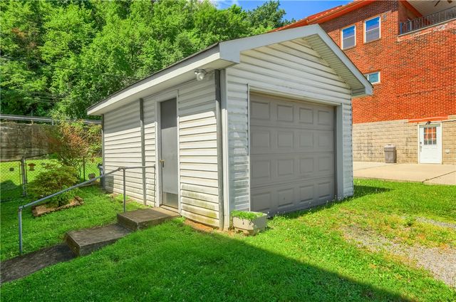 1550 Glenn Way, Stowe Twp, PA 15136