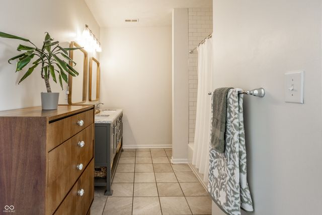 2915 Guilford Avenue, Indianapolis, IN 46205