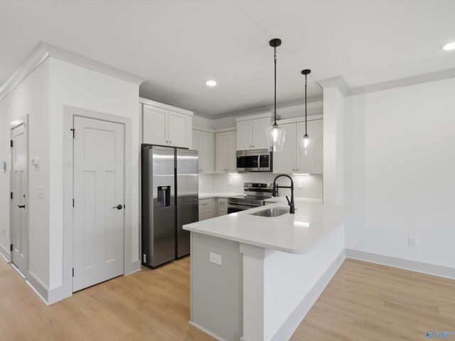 6 Whispering Oaks SW 23, Huntsville, AL 35824