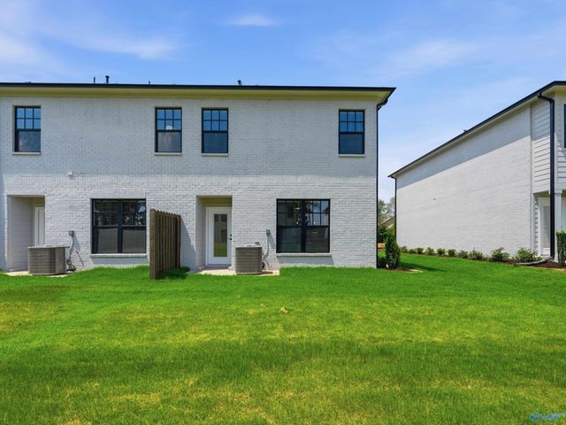 6 Whispering Oaks SW 23, Huntsville, AL 35824
