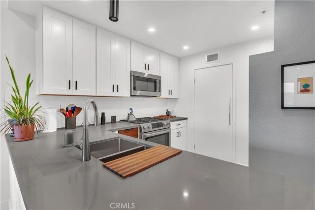 128 Villa Point, Newport Beach, CA 92660