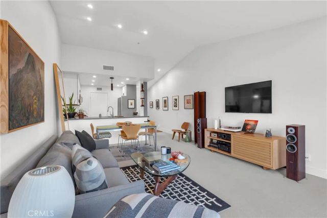 128 Villa Point, Newport Beach, CA 92660