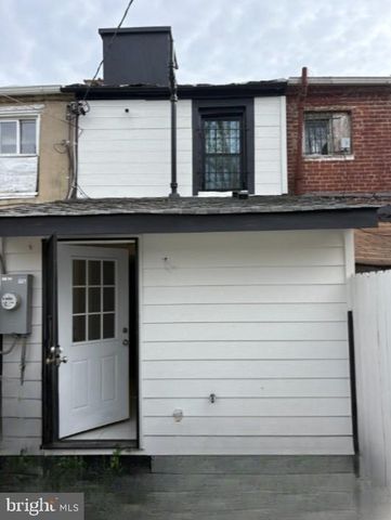 210 S CAREY ST, Baltimore, MD 21223