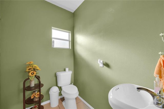 715 N Gonzalez Road, Weslaco, TX 78596