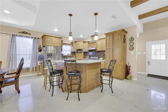 715 N Gonzalez Road, Weslaco, TX 78596