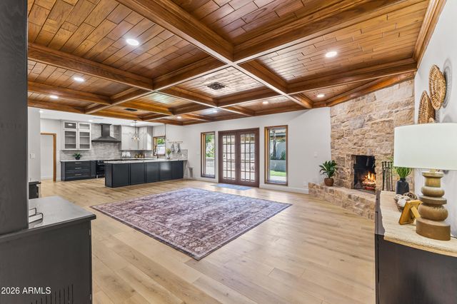 230 W MORTEN Avenue, Phoenix, AZ 85021
