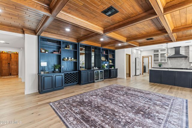 230 W MORTEN Avenue, Phoenix, AZ 85021