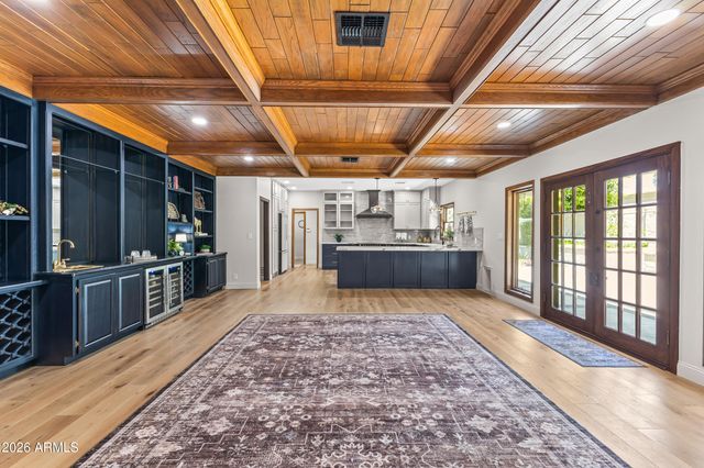 230 W MORTEN Avenue, Phoenix, AZ 85021