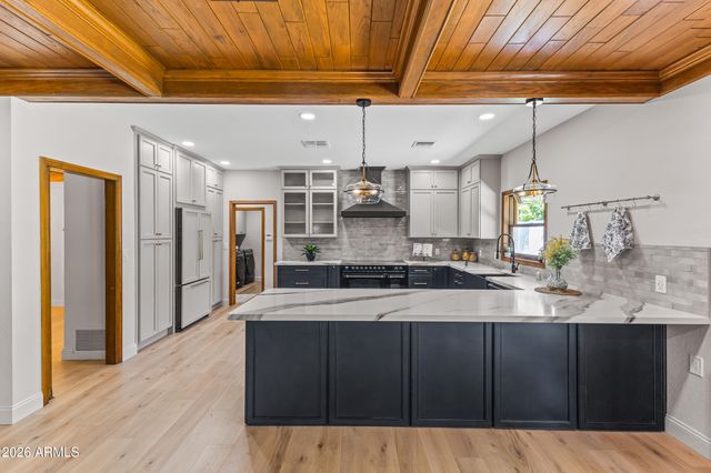 230 W MORTEN Avenue, Phoenix, AZ 85021