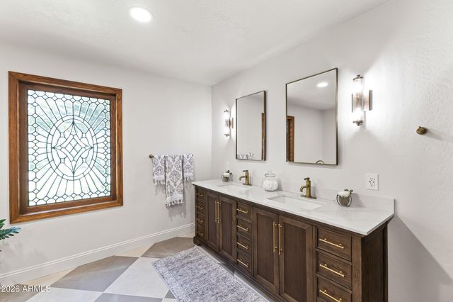 230 W MORTEN Avenue, Phoenix, AZ 85021