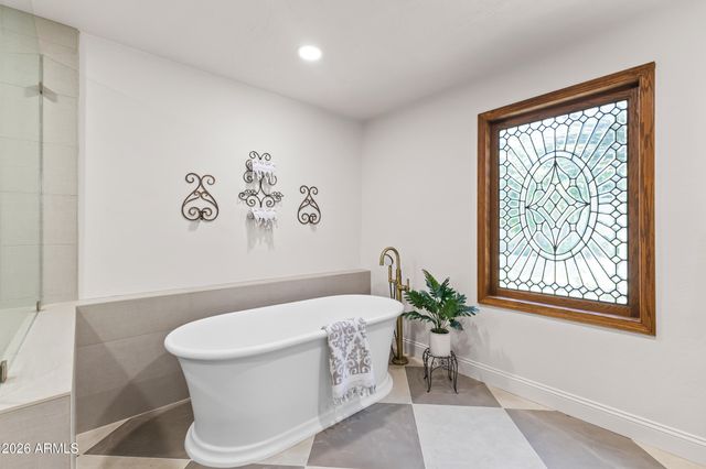 230 W MORTEN Avenue, Phoenix, AZ 85021