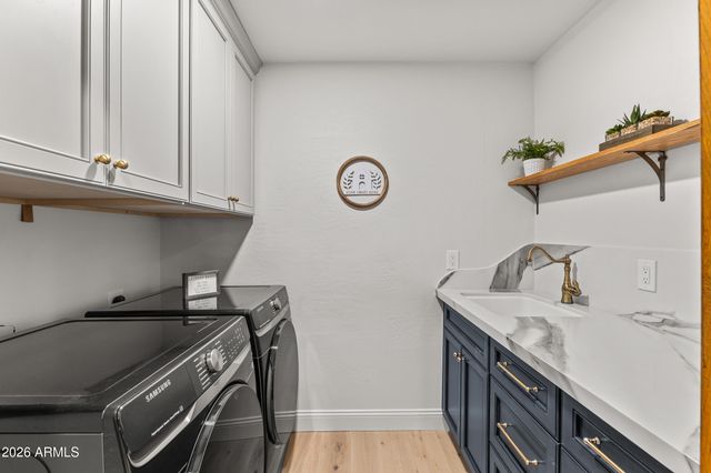 230 W MORTEN Avenue, Phoenix, AZ 85021