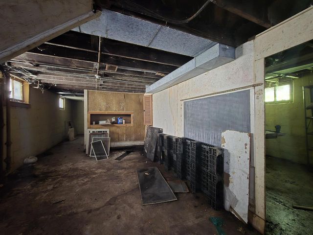 1330 W Euclid AVENUE, Milwaukee, WI 53215