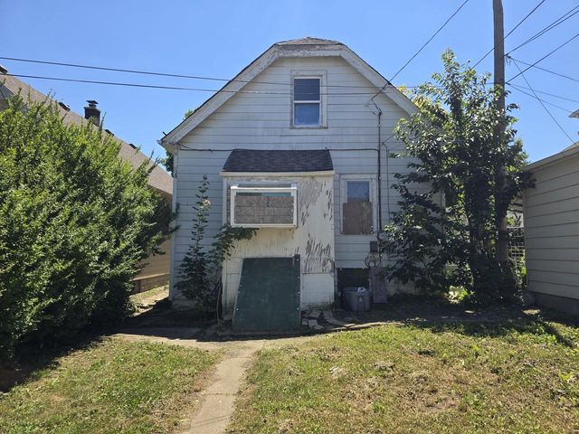 1330 W Euclid AVENUE, Milwaukee, WI 53215