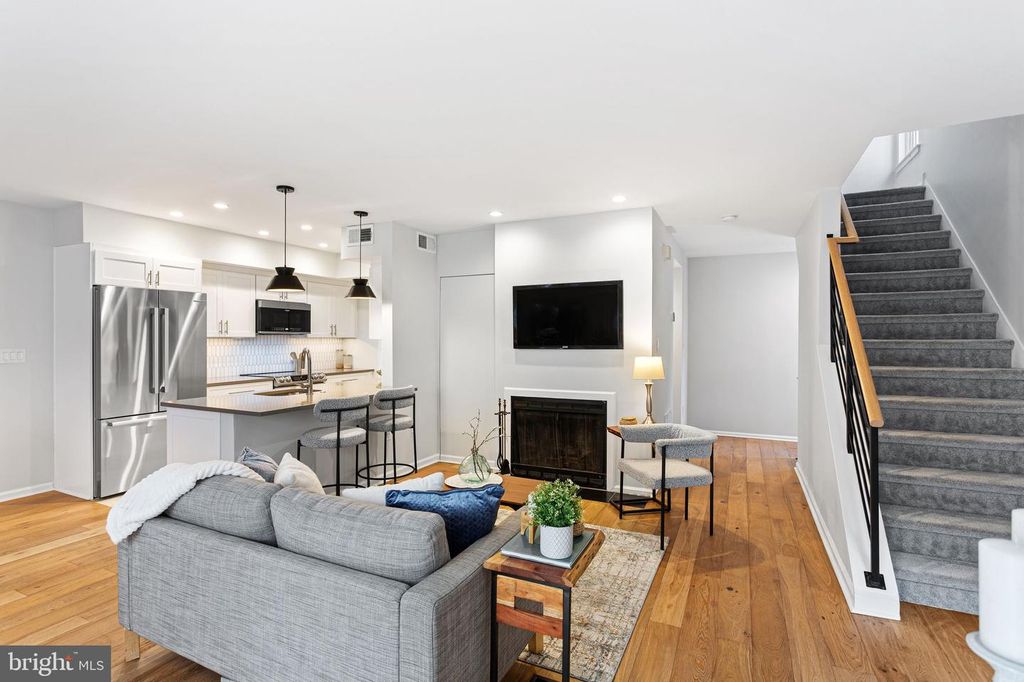 1119 PINE ST #206, PHILADELPHIA, PA 19107 — photo 4