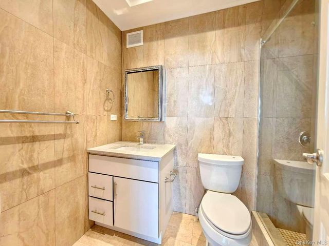2 Bay Club Drive PHz3, Bayside, NY 11360