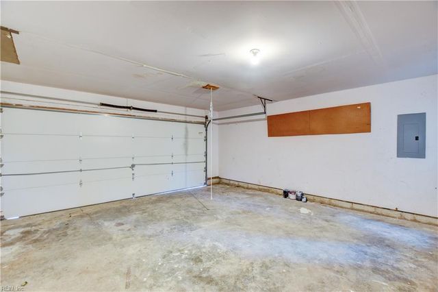 202 Upland DR, Hampton, VA 23666
