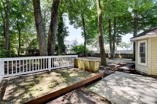 202 Upland DR, Hampton, VA 23666