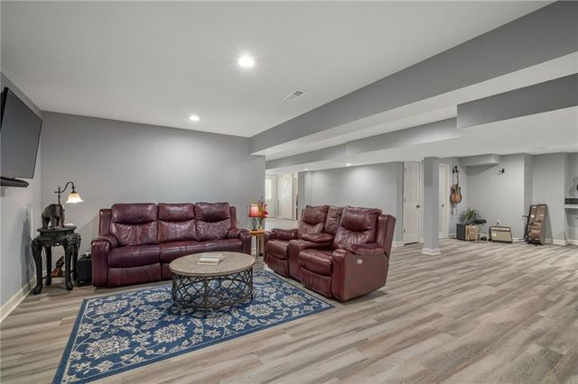 3805 S Beatrice Drive, Independence, MO 64055