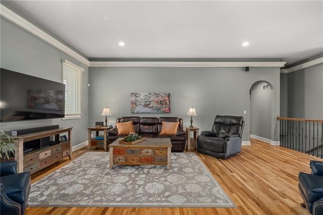 3805 S Beatrice Drive, Independence, MO 64055