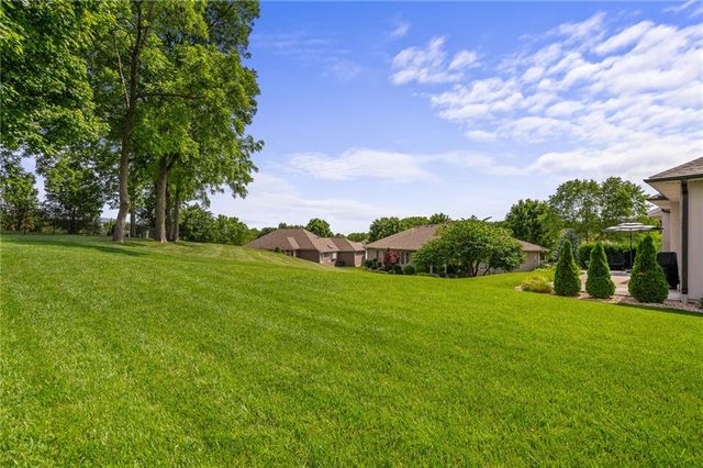 3805 S Beatrice Drive, Independence, MO 64055