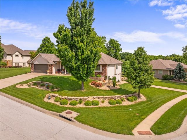 3805 S Beatrice Drive, Independence, MO 64055