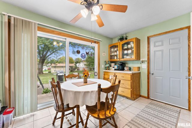 612 12TH Street, Silvis, IL 61282