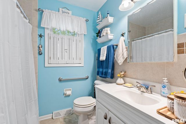 612 12TH Street, Silvis, IL 61282