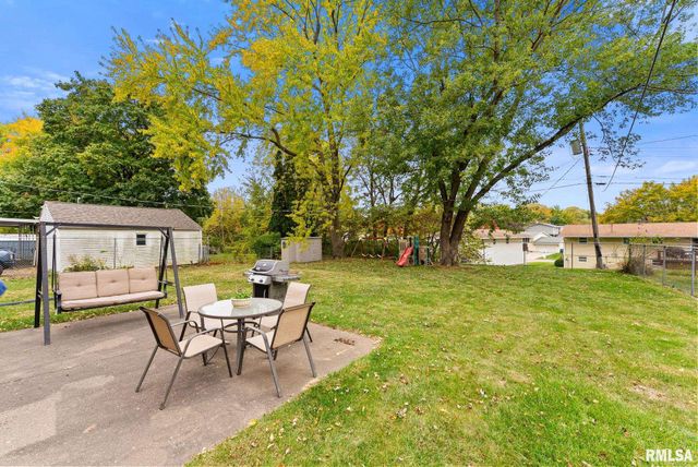 612 12TH Street, Silvis, IL 61282