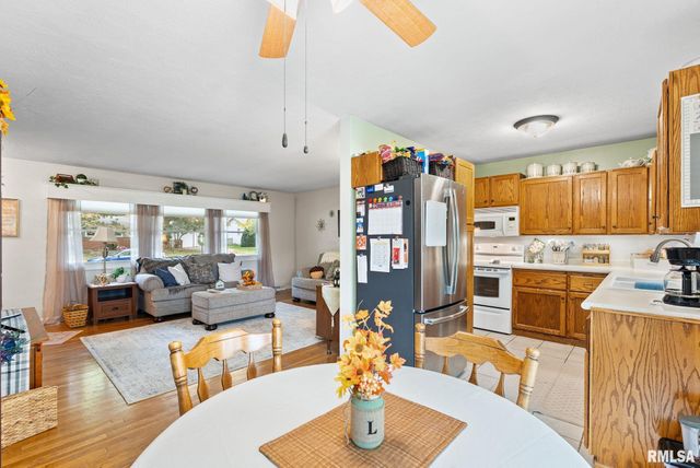 612 12TH Street, Silvis, IL 61282