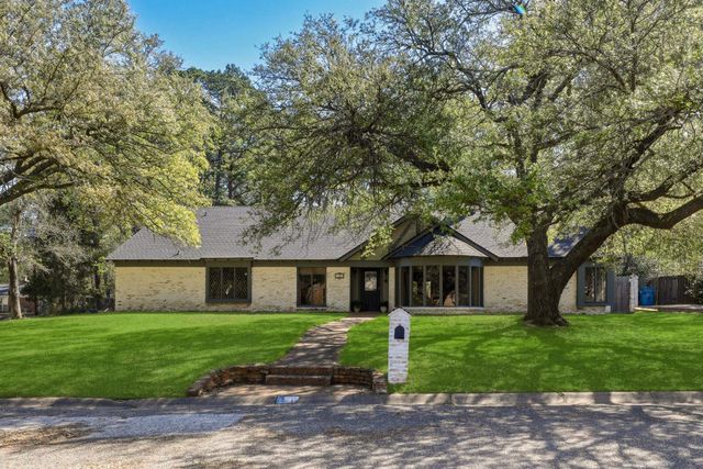 108 Mark Pl, Kilgore, TX 75662