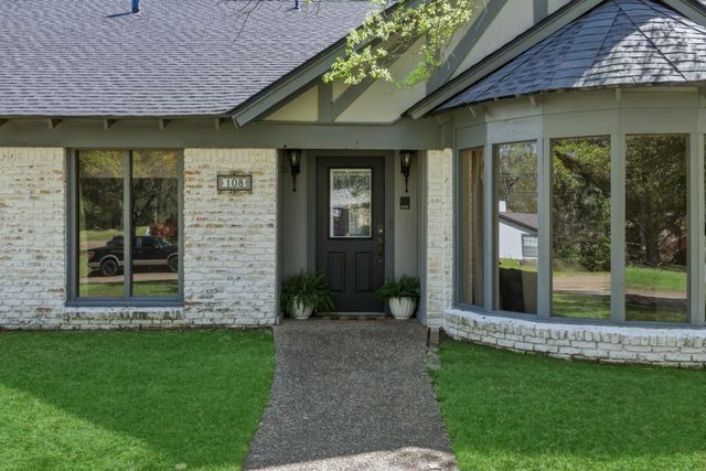 108 Mark Pl, Kilgore, TX 75662