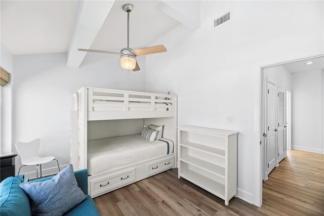 38 Mazatlan Dr, Rockport, TX 78382